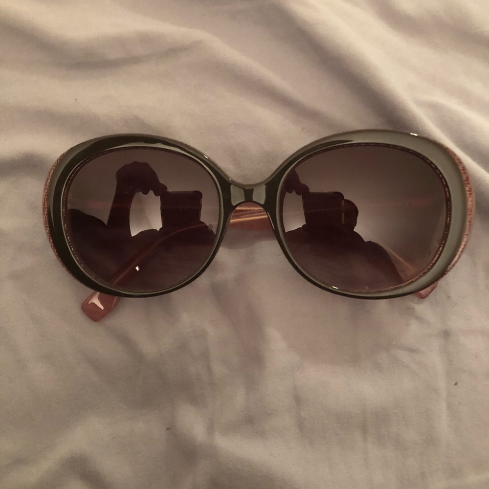 Authentic Fendi Sunglasses!